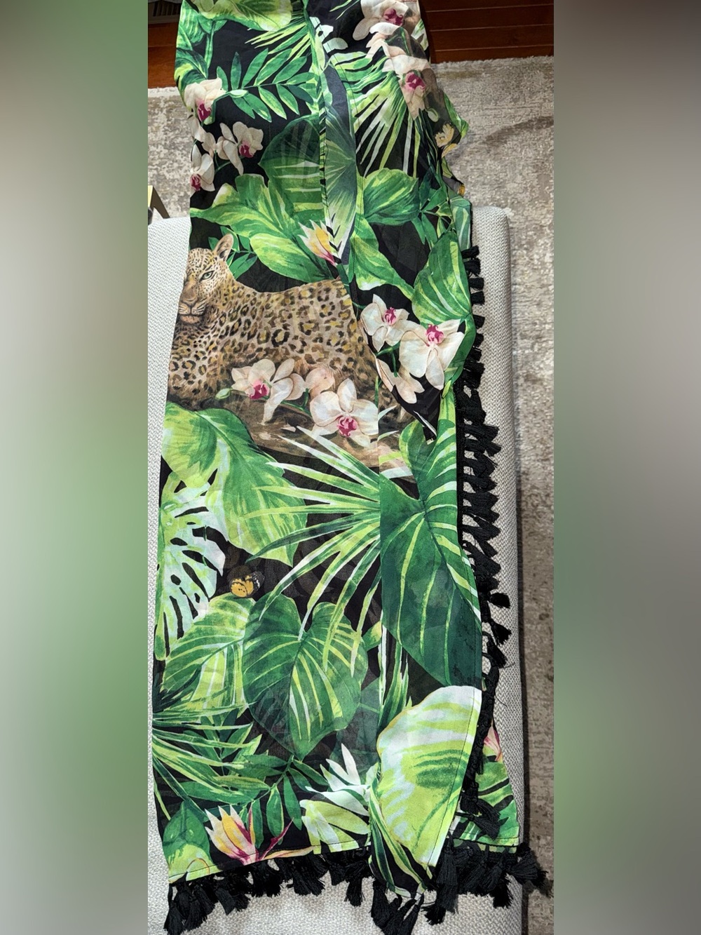 White House Black Market WHBM Jungle Sarong OS